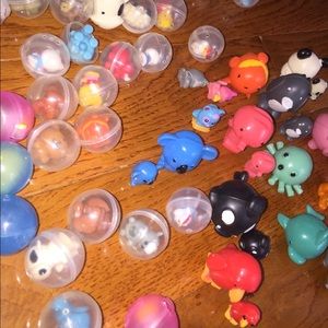 60+ piece squinky toy animal figurines